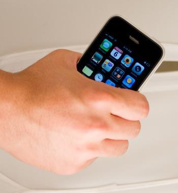 First Person Buys Apple iPhone 3G