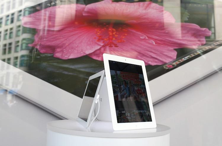 Apple Sets Record For Most Valuable Company