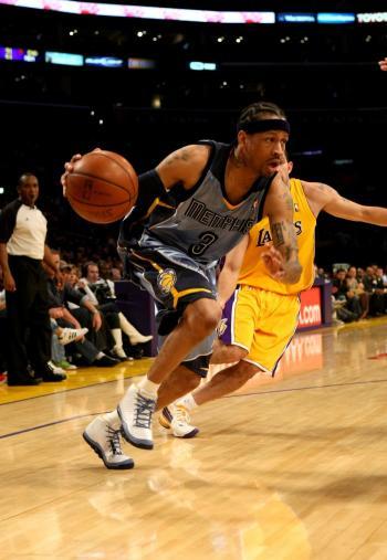 Iverson Announces Retirement