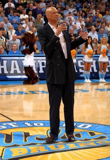 Abdul-Jabbar Announces 2008 Leukemia Diagnosis