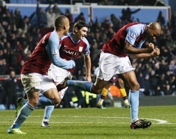 Reds Maintain Top Spot After Boxing Day’s Full Schedule