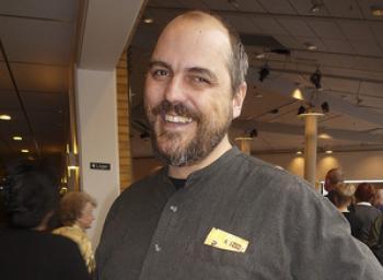 Author Finds Inspiration in Shen Yun