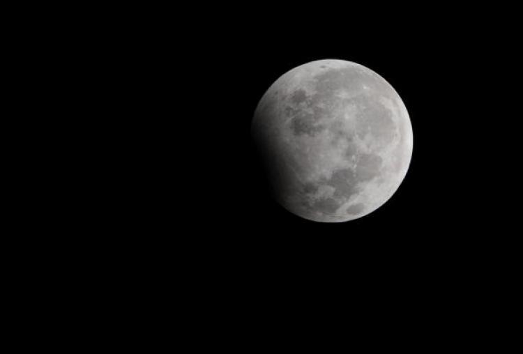 Penumbral Lunar Eclipse Over Pacific Early Wednesday