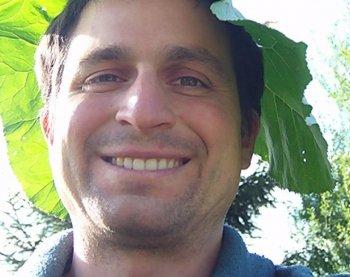 Disciplined German Explores Eleven EcoVillages