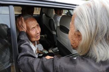 World’s Oldest Twins Reunited at Age 104