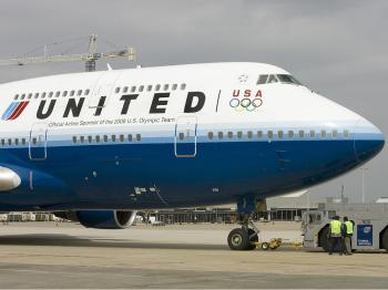 United Drops Plan to Charge for Transatlantic Meals