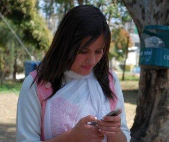 Cell Phones Create Secret World of Taboo Exchange in Pakistan
