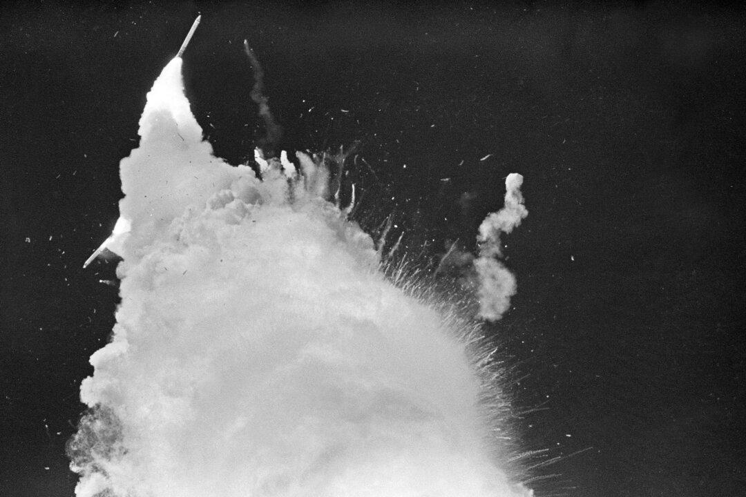 Challenger, Columbia Wreckage on Public Display for 1st Time