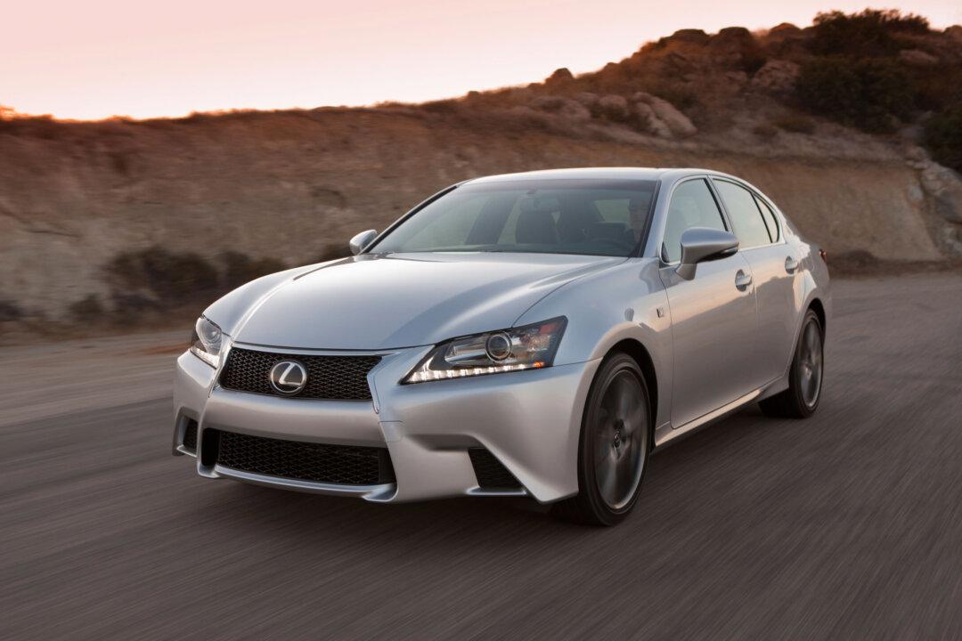 Toyota Lexus GS 350 a Practical, Fun Luxury Sedan