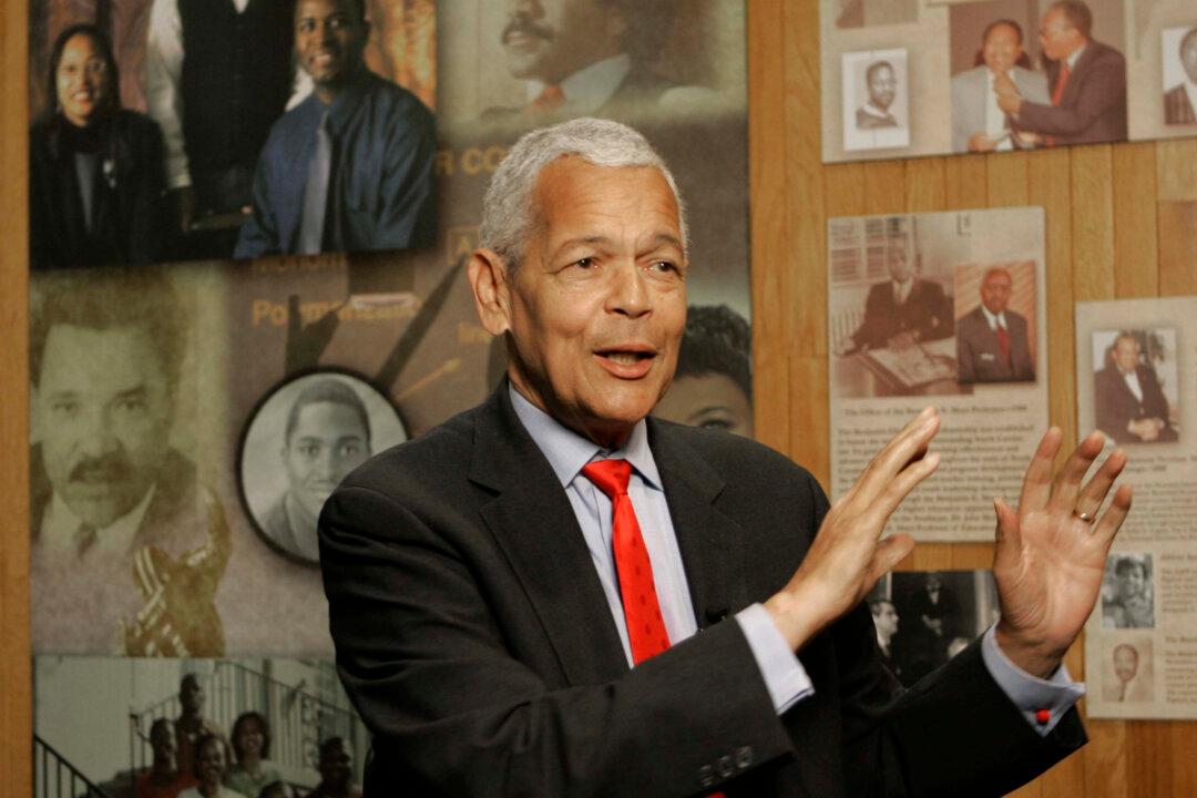 Longtime Civil Rights Activist Bond Dead at 75