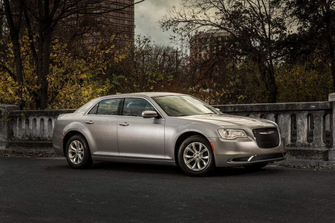 2015 Chrysler 300C Platinum