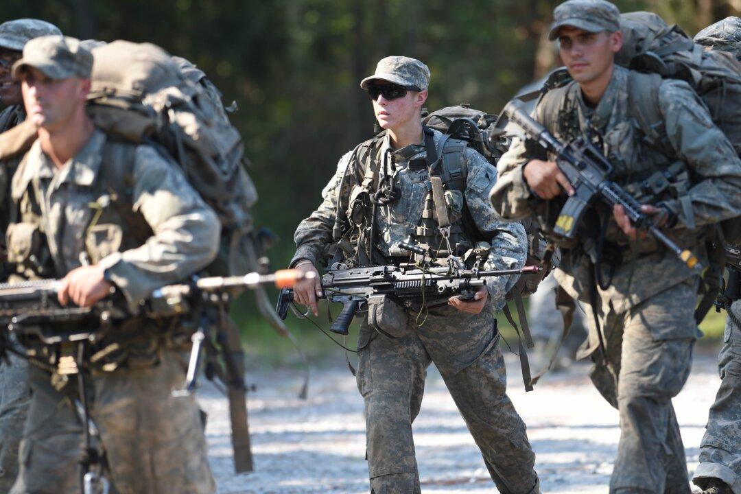 Army Pilot, Military Cop Are 1st Women to Pass Ranger School
