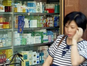 Chinese Police Haul Off “Bad Vaccine” Protesters