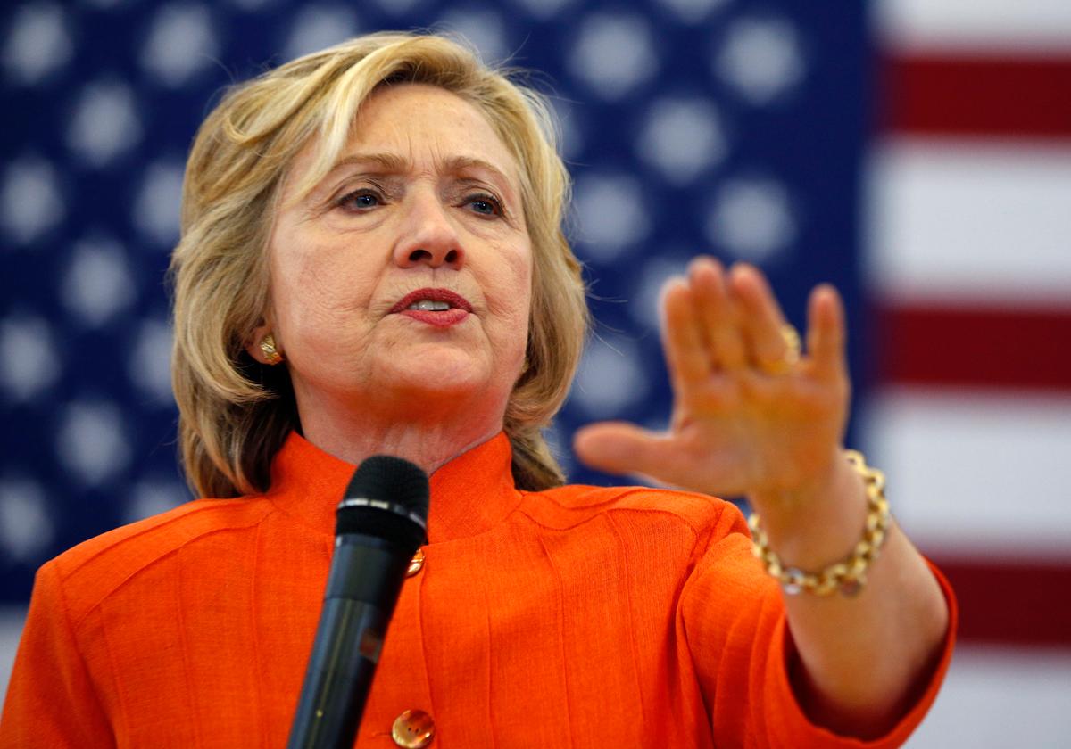 Clinton Says Family Paid State Dept Employee for Email Work