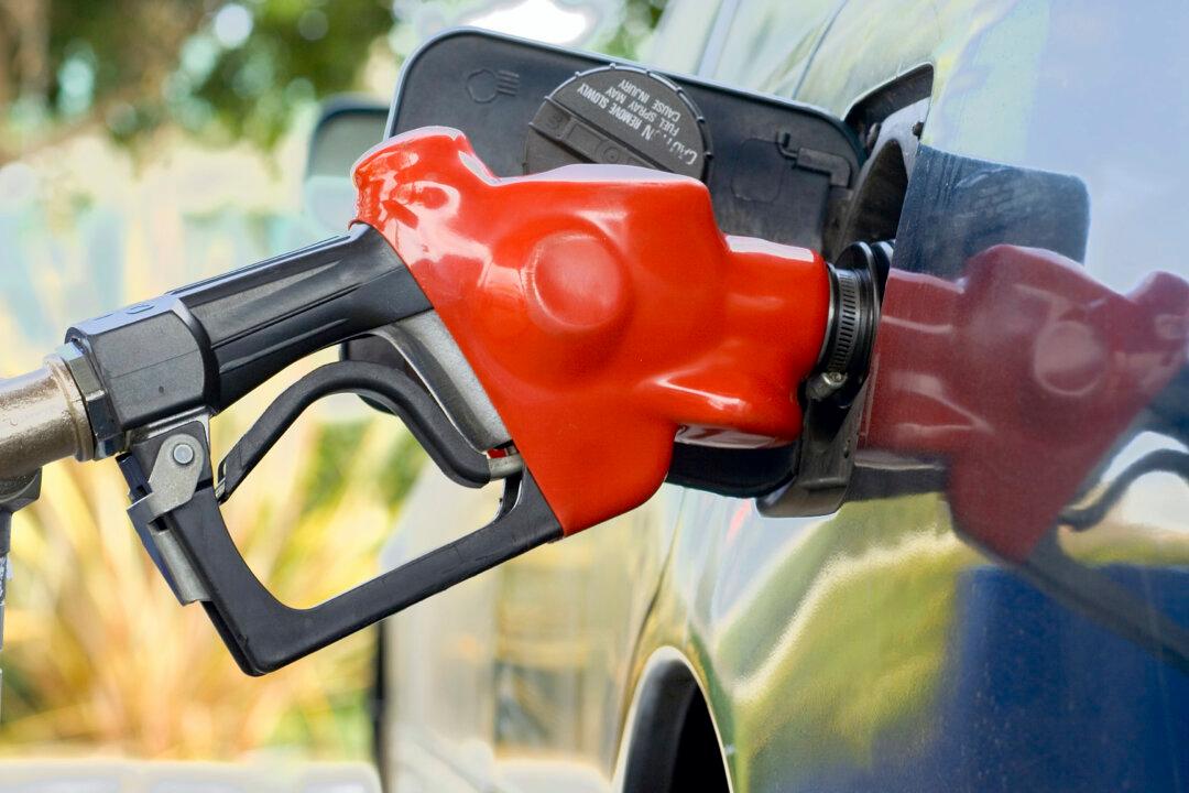 Fuel Economy Has Barely Nudged Since 1991