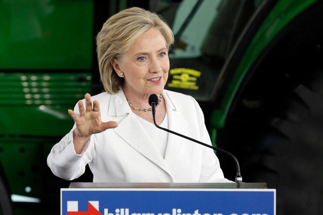 Clinton Wins Endorsement of National Education Association