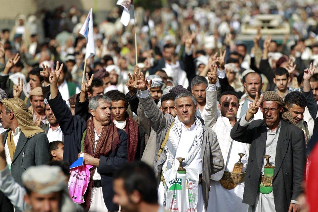 Iraq’s Top Cleric Says Government Must Genuinely Seek Change