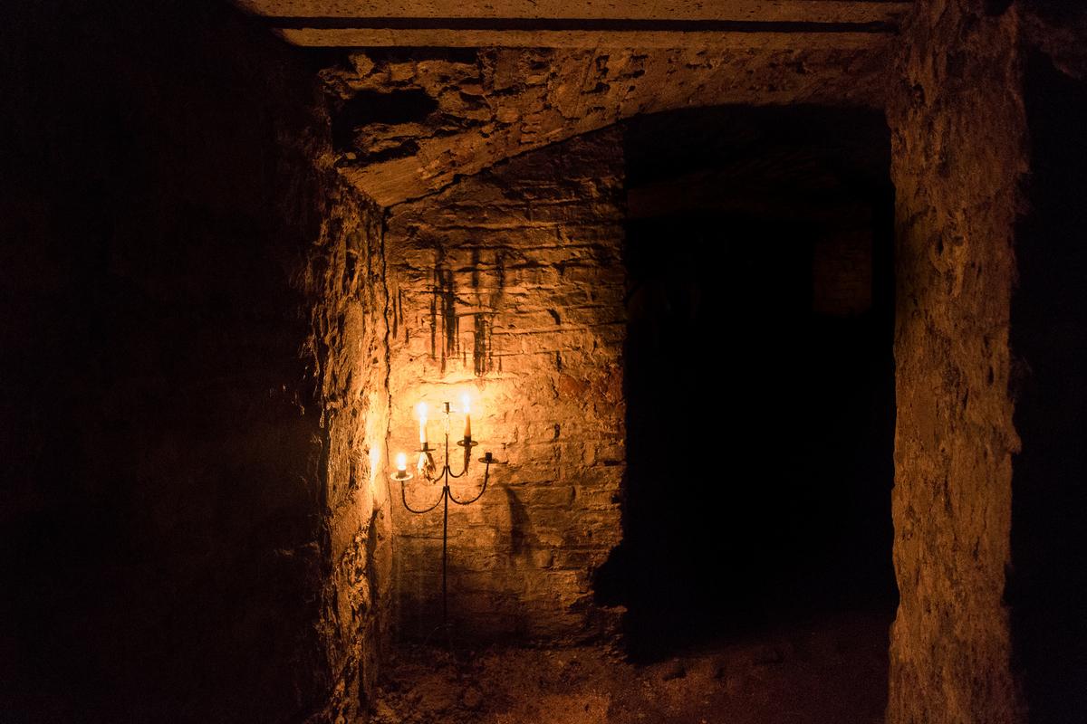 Body Snatchers and Tortured Spirits: Dark History of Edinburgh’s South Bridge Vaults