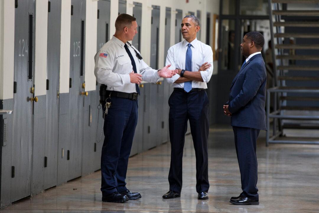 Bipartisan Group of Senators Set to Announce Deal to Reduce Prison Population