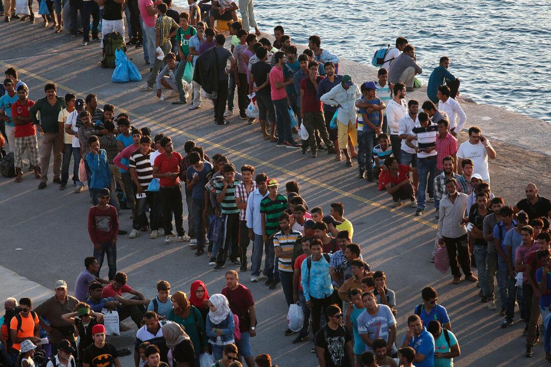 EU Tests New Screening Process on Refugee-Hit Greek Island