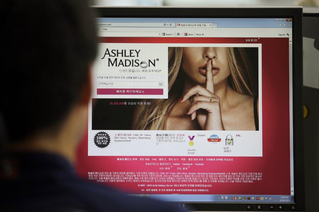 Blackmailers Have Already Made Money From the Ashley Madison Hack