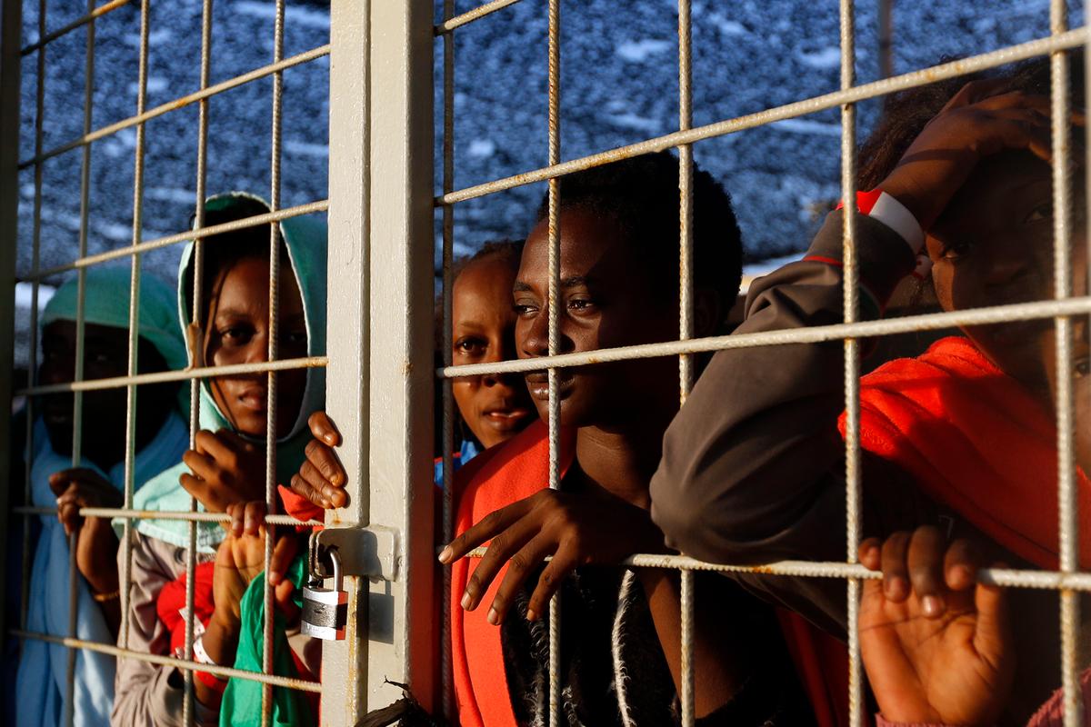 In EU and US, Virulent Immigration Debate Strains Solidarity