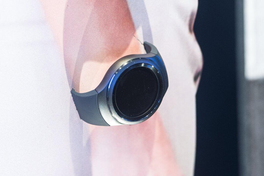 Is Samsung’s New Gear S2 Going to Be Compatible With iPhone?