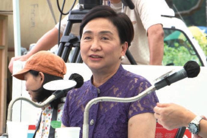 Beijing Renews Contact With Hong Kong Pan-Democrats