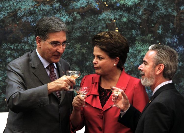 Brazilian President Signs 20 Trade Deals on First Trip to China