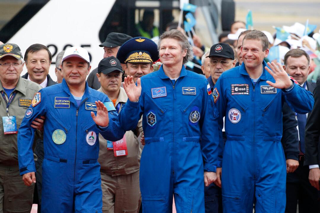 Record-Breaking Astronauts Return to Earth—Taking Us One Step Closer to Mars