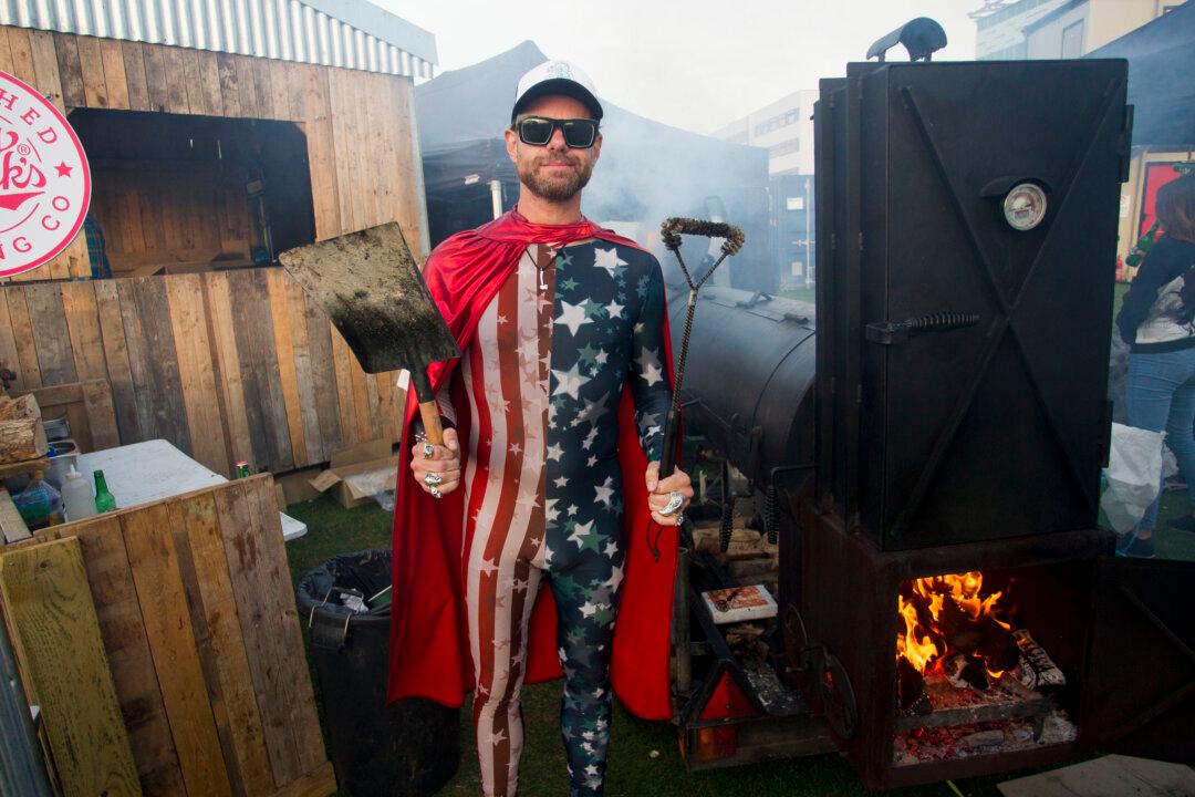 DJ BBQ Smokin' It up at Grillstock in London