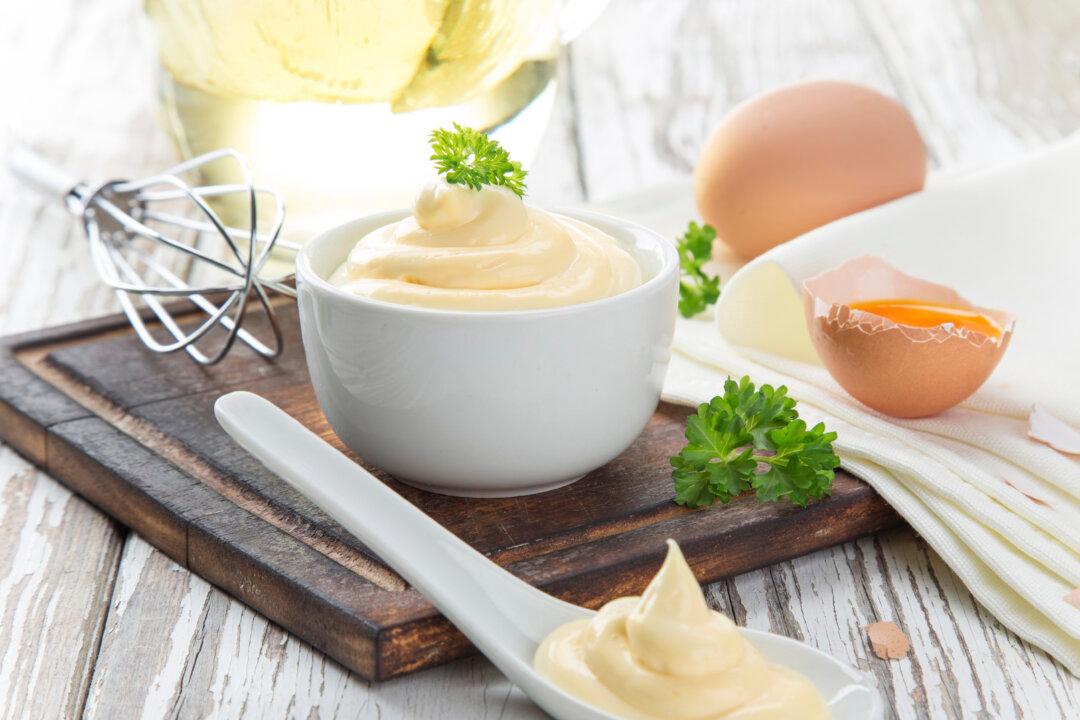 Easy Homemade Olive Oil Mayonnaise Recipe