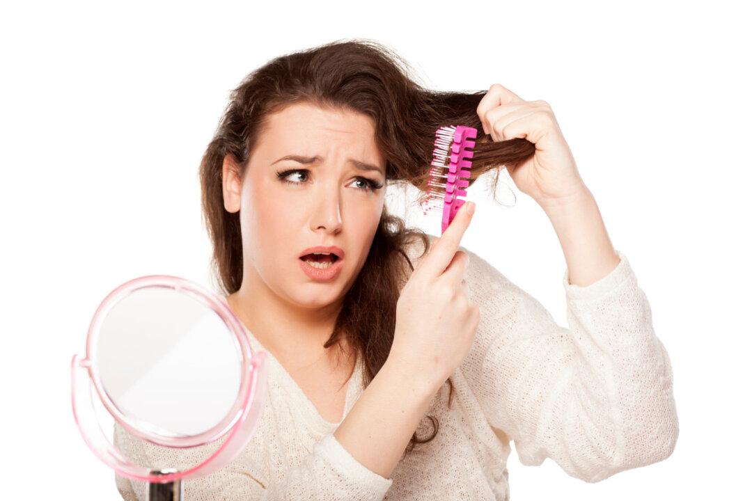 7 Ways to Reverse Gray Hair Naturally