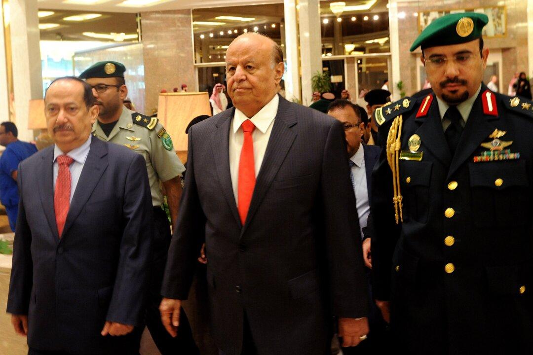 Yemeni Officials: Exiled President Arrives in Yemen’s Aden