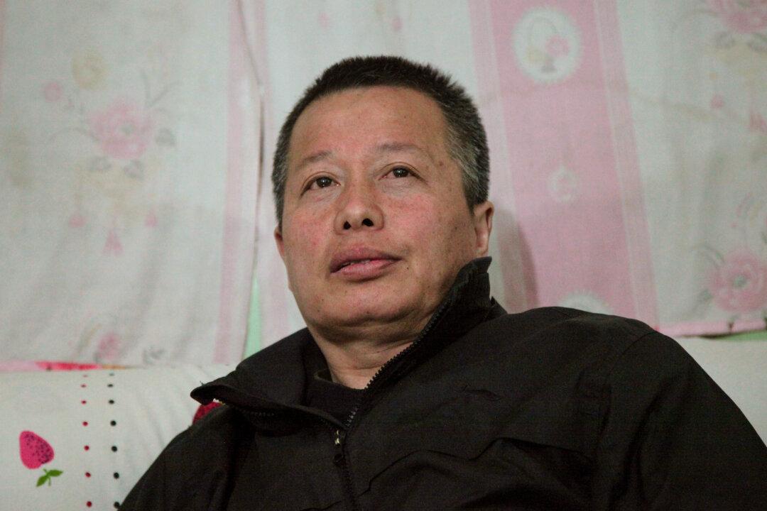 Chinese Lawyer Under House Arrest Publishes Open Letter