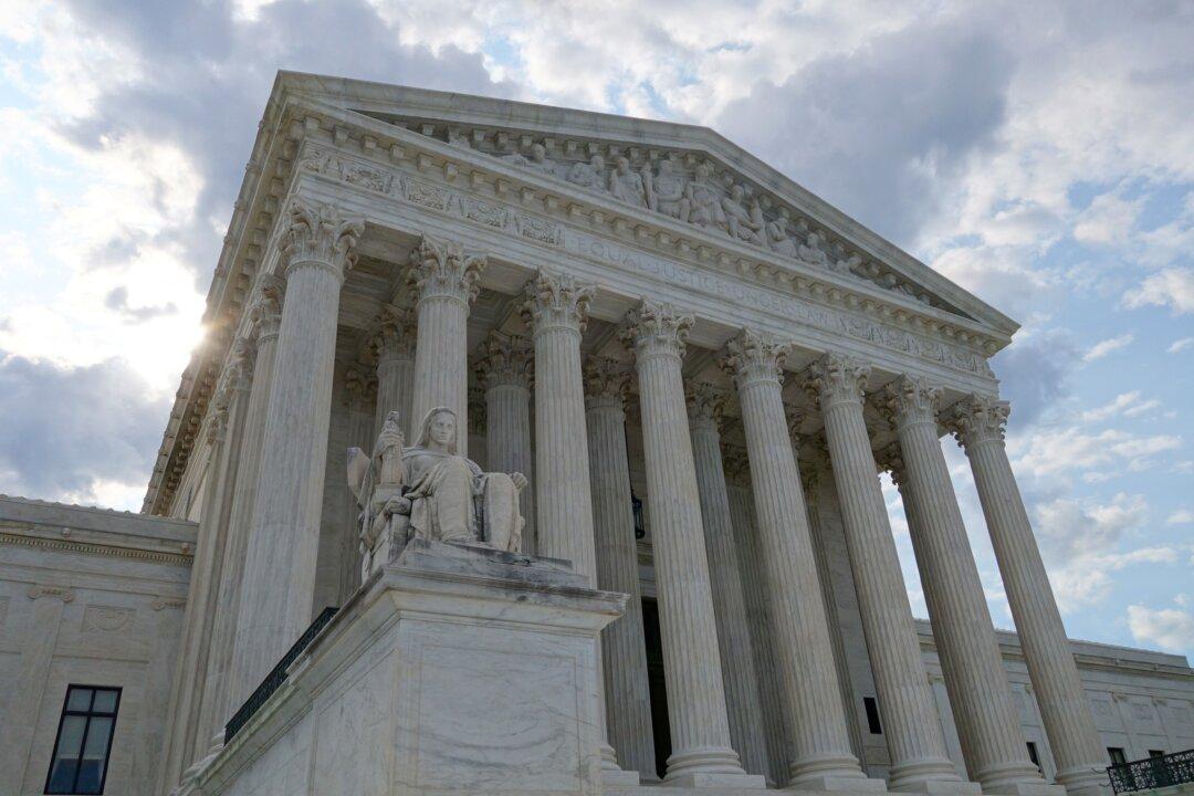 Supreme Court to Consider Thorny Constitutional Law Questions