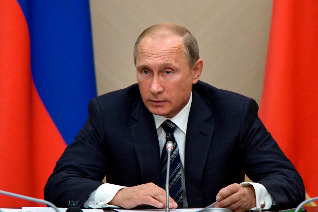 Russia Launches Airstrikes in Syria, Says Targeting ISIS