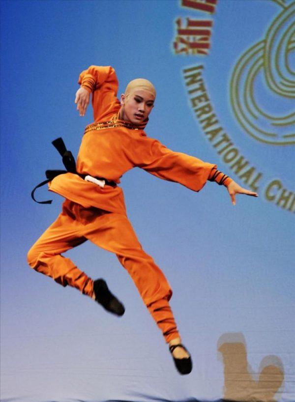 One of the contestants in NTDTV's International Classical Chinese Dance Competition. (Dai Bing/The Epoch Times)