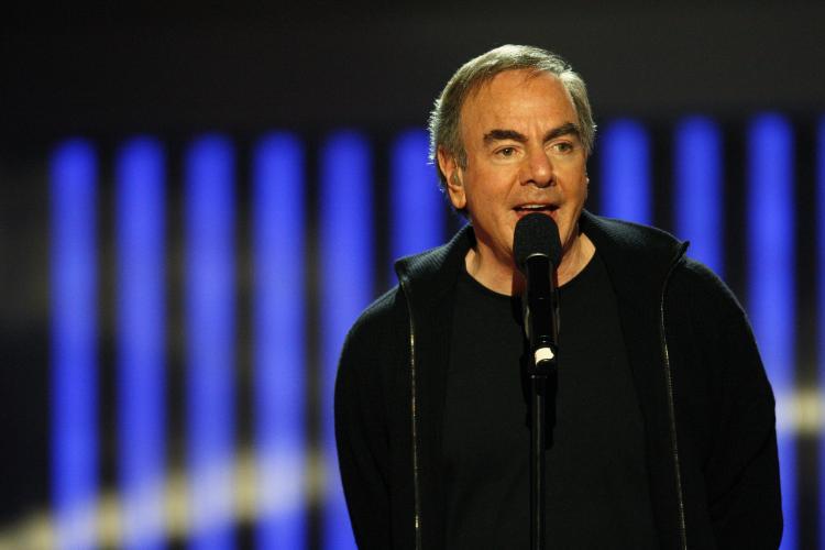 Neil Diamond Reveals He Has Parkinson’s Disease, Retires From Touring