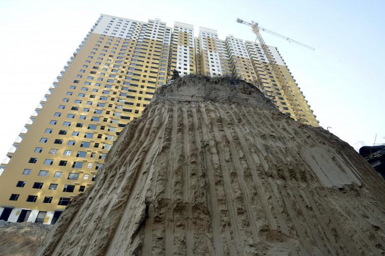 China’s Housing Crisis: Beijing Needs to End Its Delays and Act