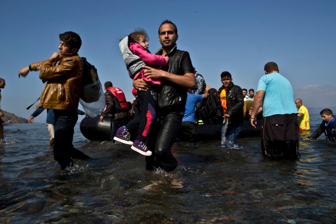Despite Security Fears After Paris Attacks, These Five US States Say They'll Accept Syrian Refugees
