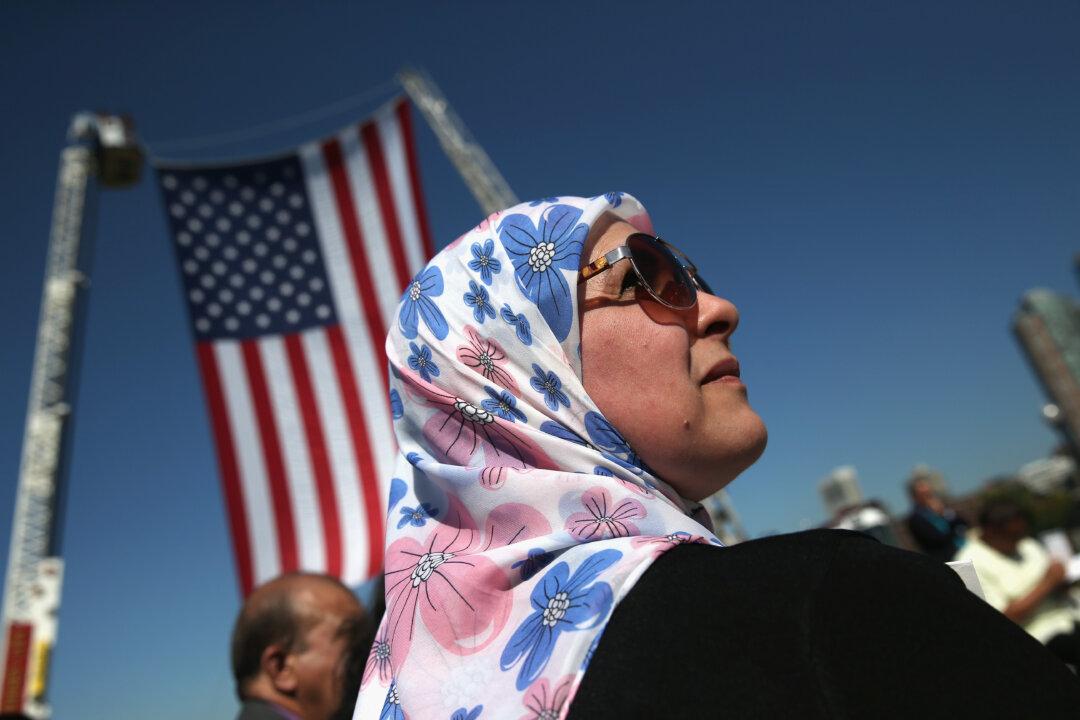 US Government Deports Fewest Immigrants in Nearly a Decade