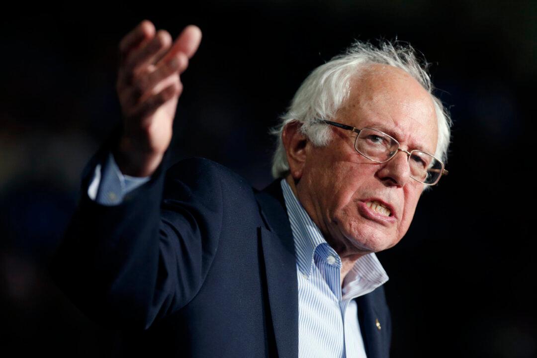 Sanders Unveils Plan to Address Climate Change