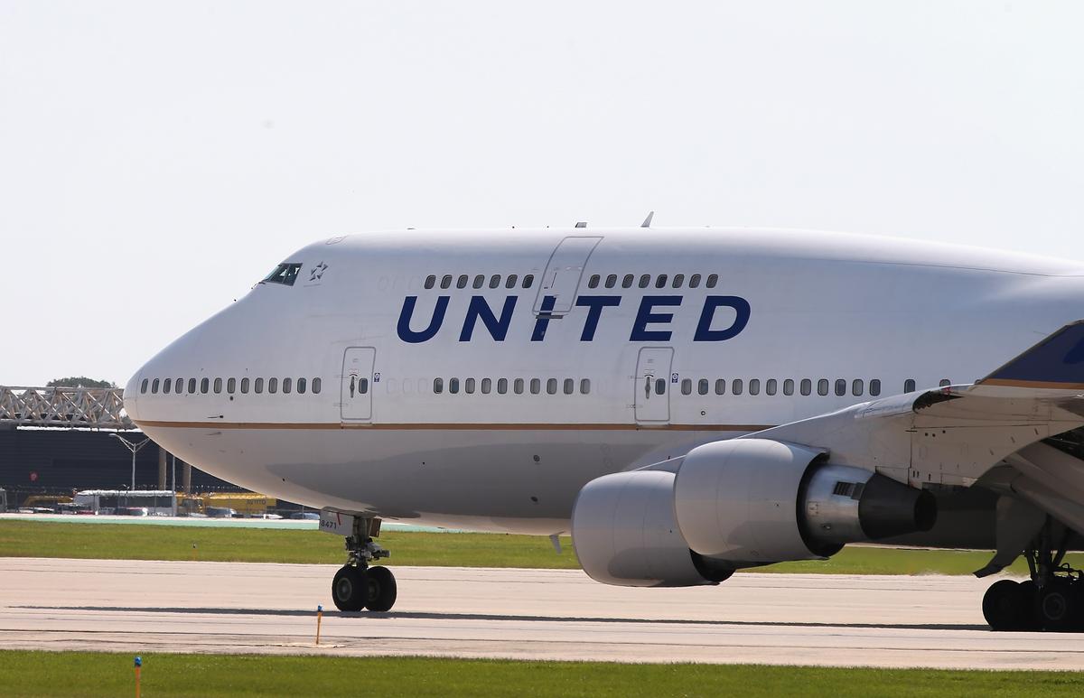 United Airlines Pilots Arrested in Glasgow for Allegedly Failing a Breath Test