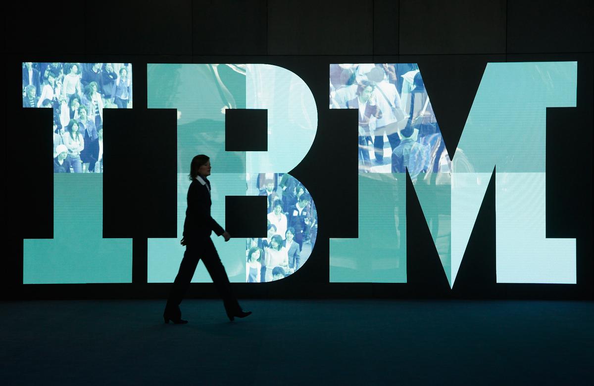 What Wal-Mart’s and IBM’s Troubles Really Tell Us About the US Economy