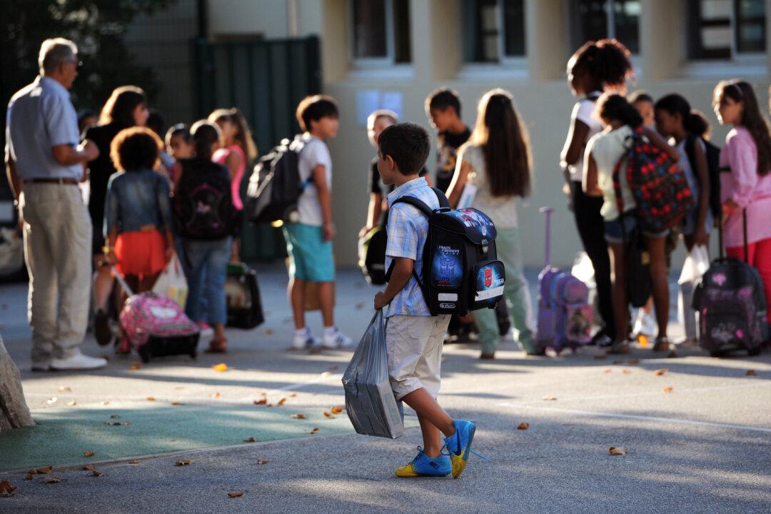 Nanotubes Found in Lungs of French Kids