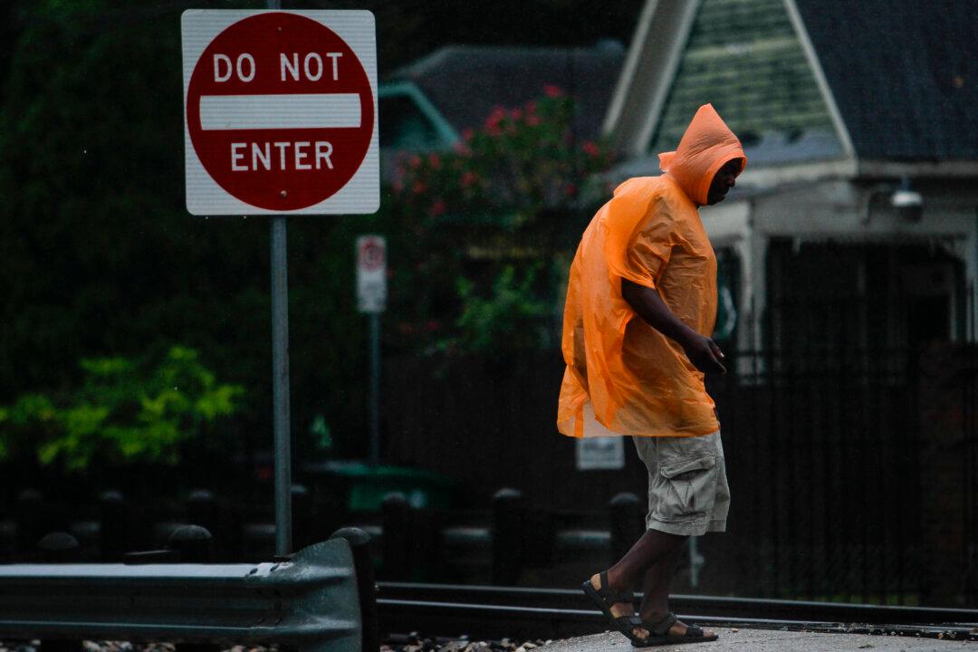 Texas Storm Prompts Evacuations in Area Hit by Spring Floods