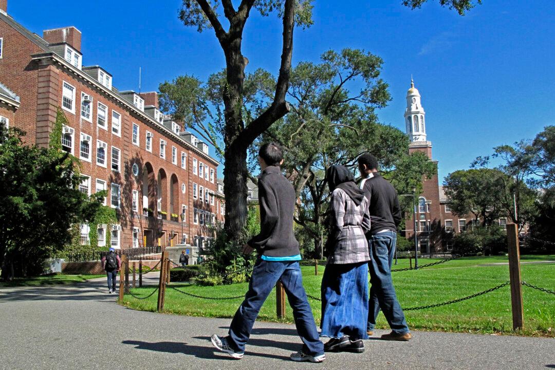 NYPD Undercover Officer Posed as Muslim Student to Investigate Brooklyn College Students for 4 Years