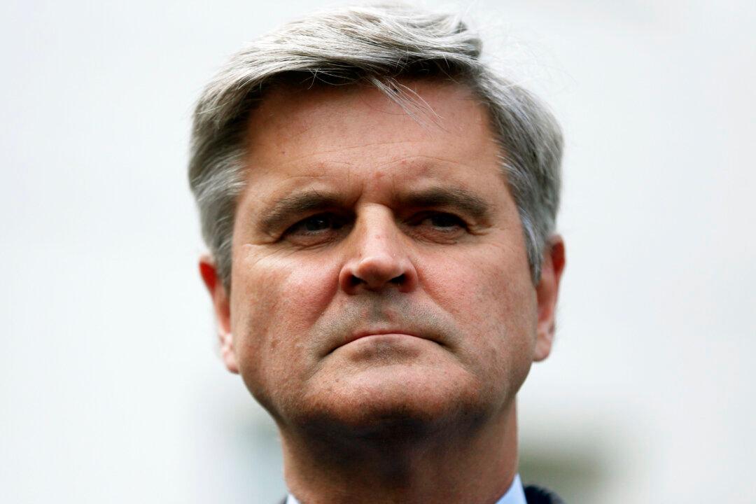 AOL Co-Founder Steve Case Writing Book, ‘Third Wave’