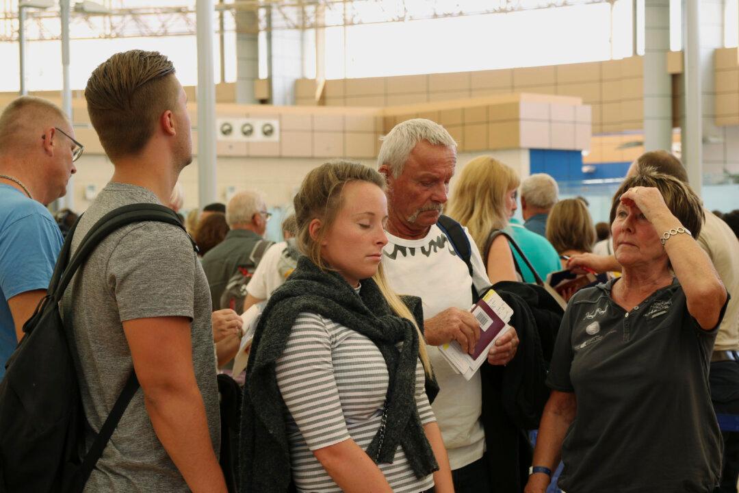 Stranded British Tourists Anxious to Leave Egyptian Resort